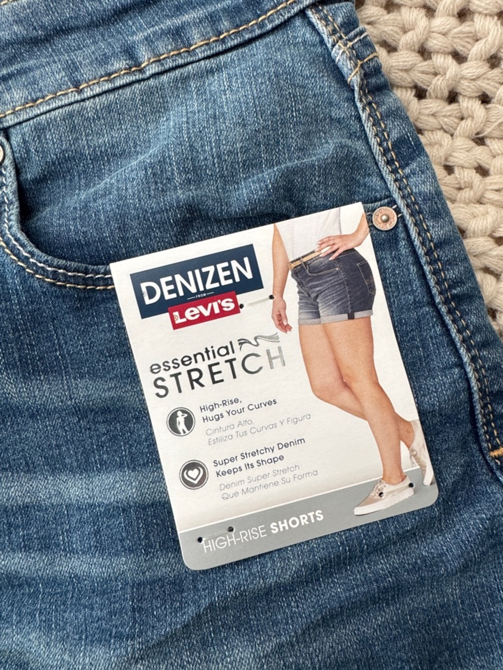 NWT Denizen by Levi’s High Rise Short - Picture 3 of 6